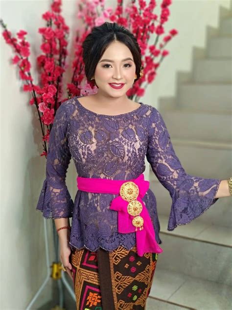 indonesian traditional dress kebaya